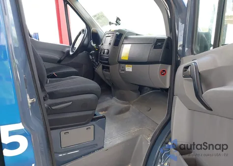 2018 Mercedes-Benz Sprinter 2500 Standard Roof V6 из США, поврежденный, VIN WD3PE7CD3JP641332